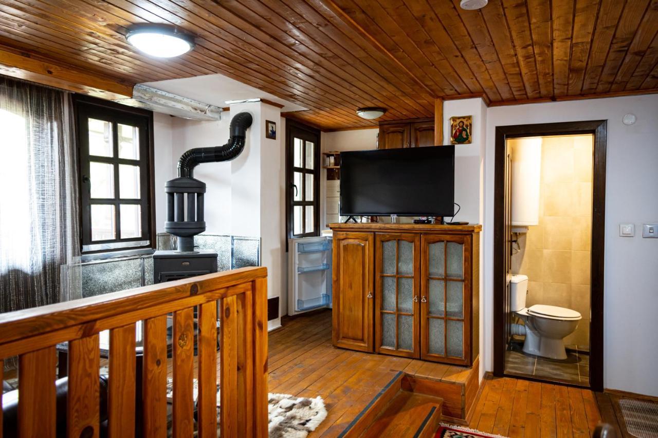 Razsukanova House , Разсукановата Къща Elena Exterior photo