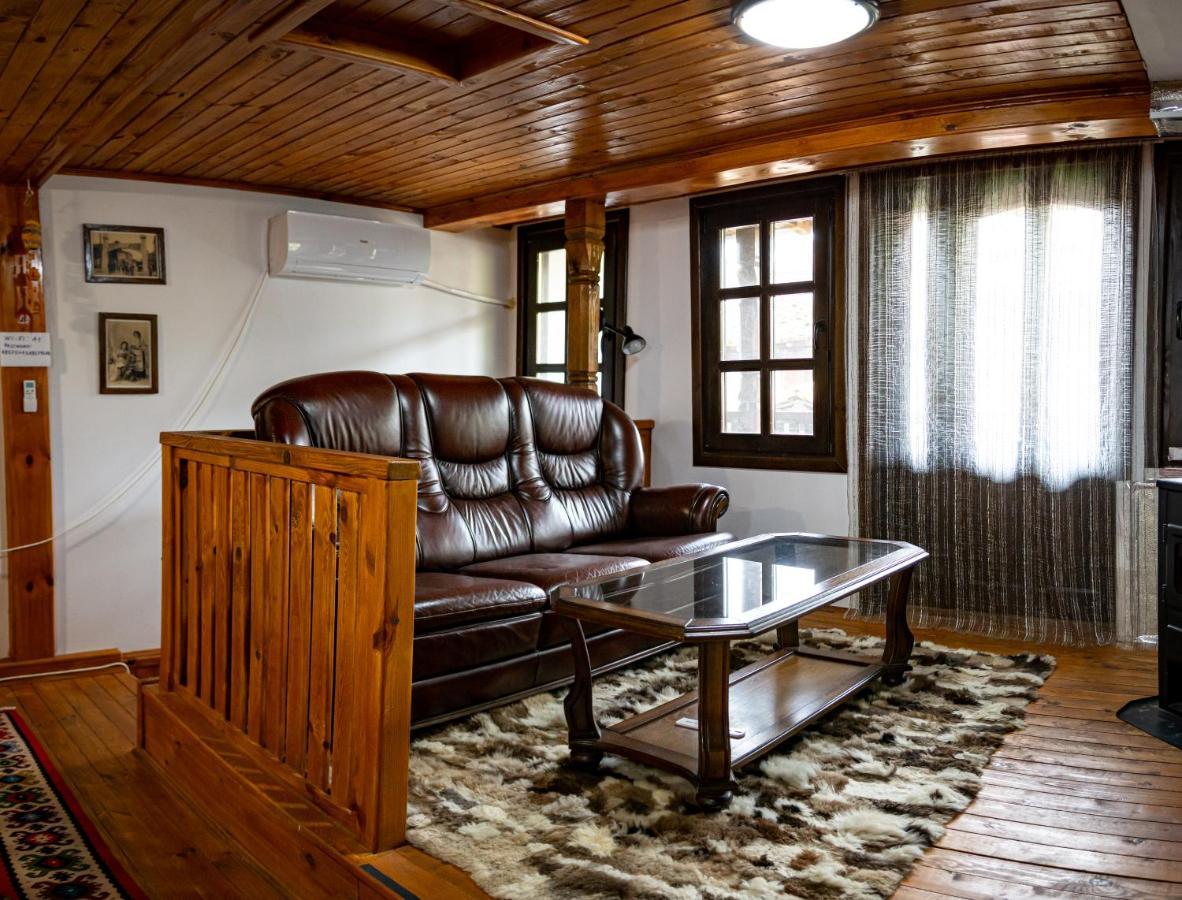 Razsukanova House , Разсукановата Къща Elena Exterior photo