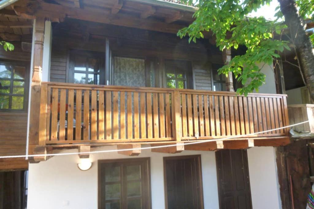 Razsukanova House , Разсукановата Къща Elena Exterior photo